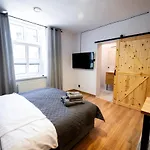 Apartamenty Krzywa *