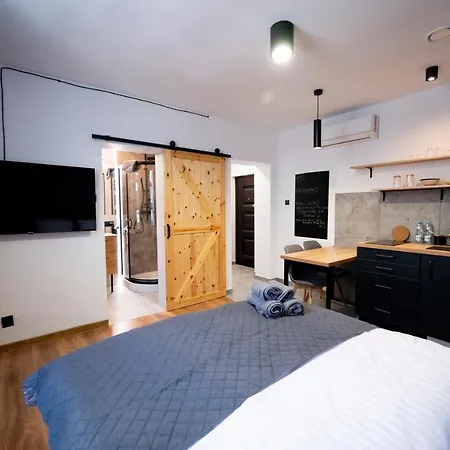 Krzywa Apartman *